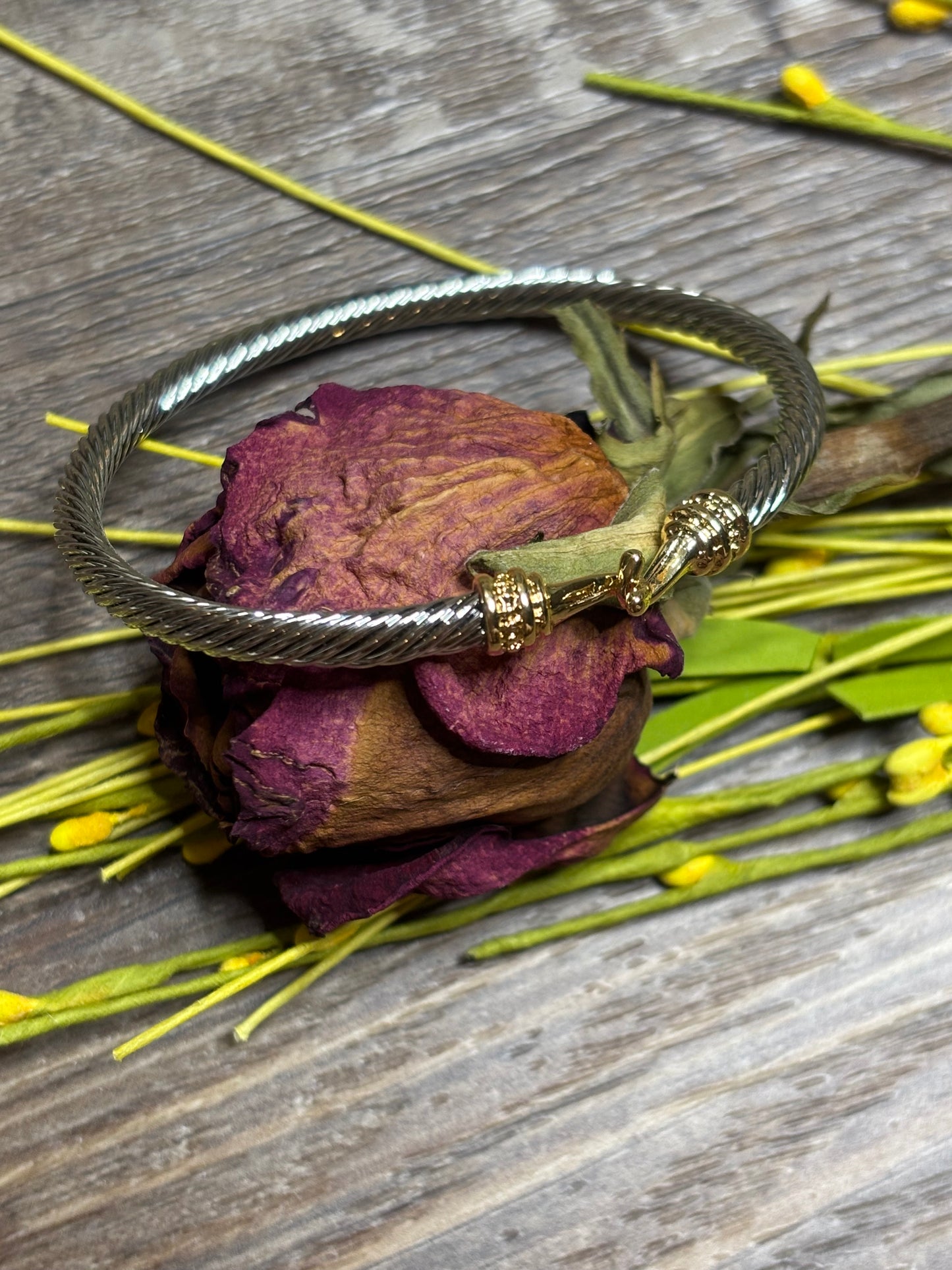 Gold/Silver Clasp Bracelet