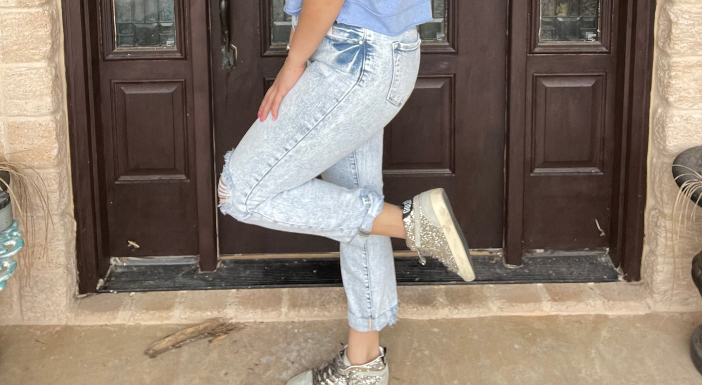 Distressed Boyfriend Jeans