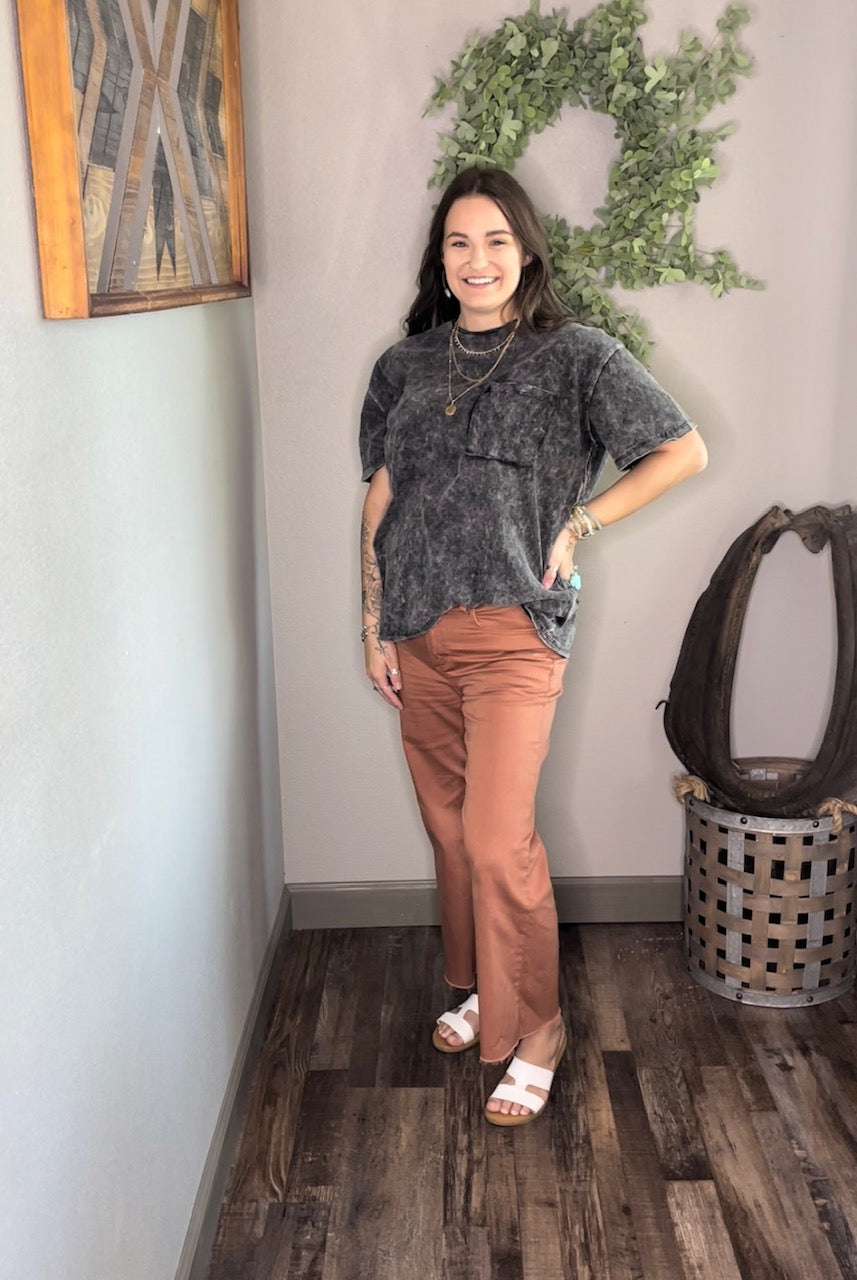 Bella Cropped Pants in rust